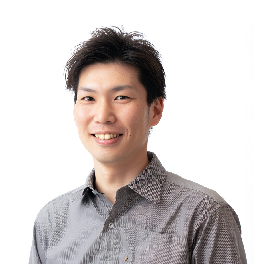 Tsubasa, Interviewer bei AMR, telefoniert auf Japanisch, wohnt in Osaka.